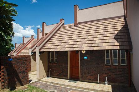 Badplaas, A Forever Resort: 2-Sleeper Chalet. 1 bedroom (1 double bed)