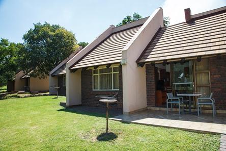 Badplaas, A Forever Resort: 2-Sleeper Chalet. 1 bedroom (1 double bed)