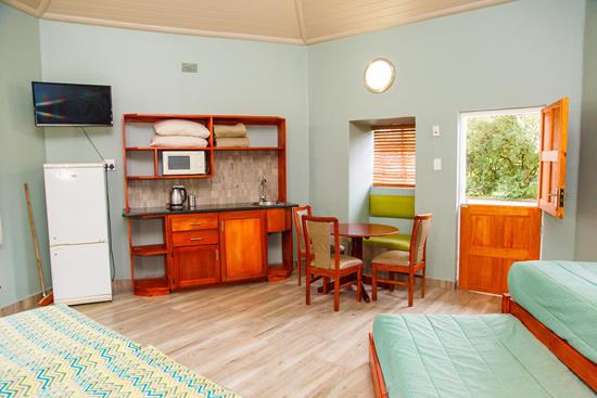 Badplaas, A Forever Resort: 4-Sleeper Economy  Rondavel. Open plan (4 single beds)