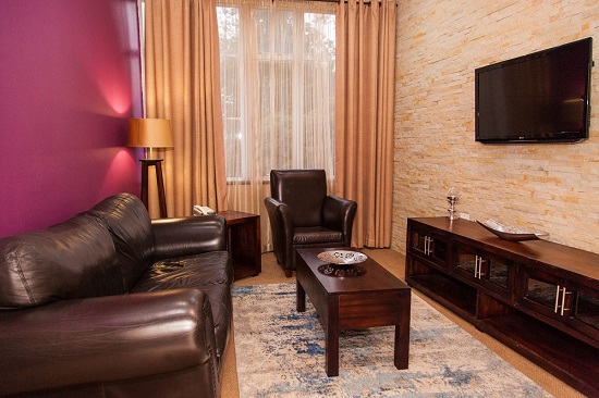 Badplaas, A Forever Resort: 2-Sleeper Hotel Suite (1 queen bed)